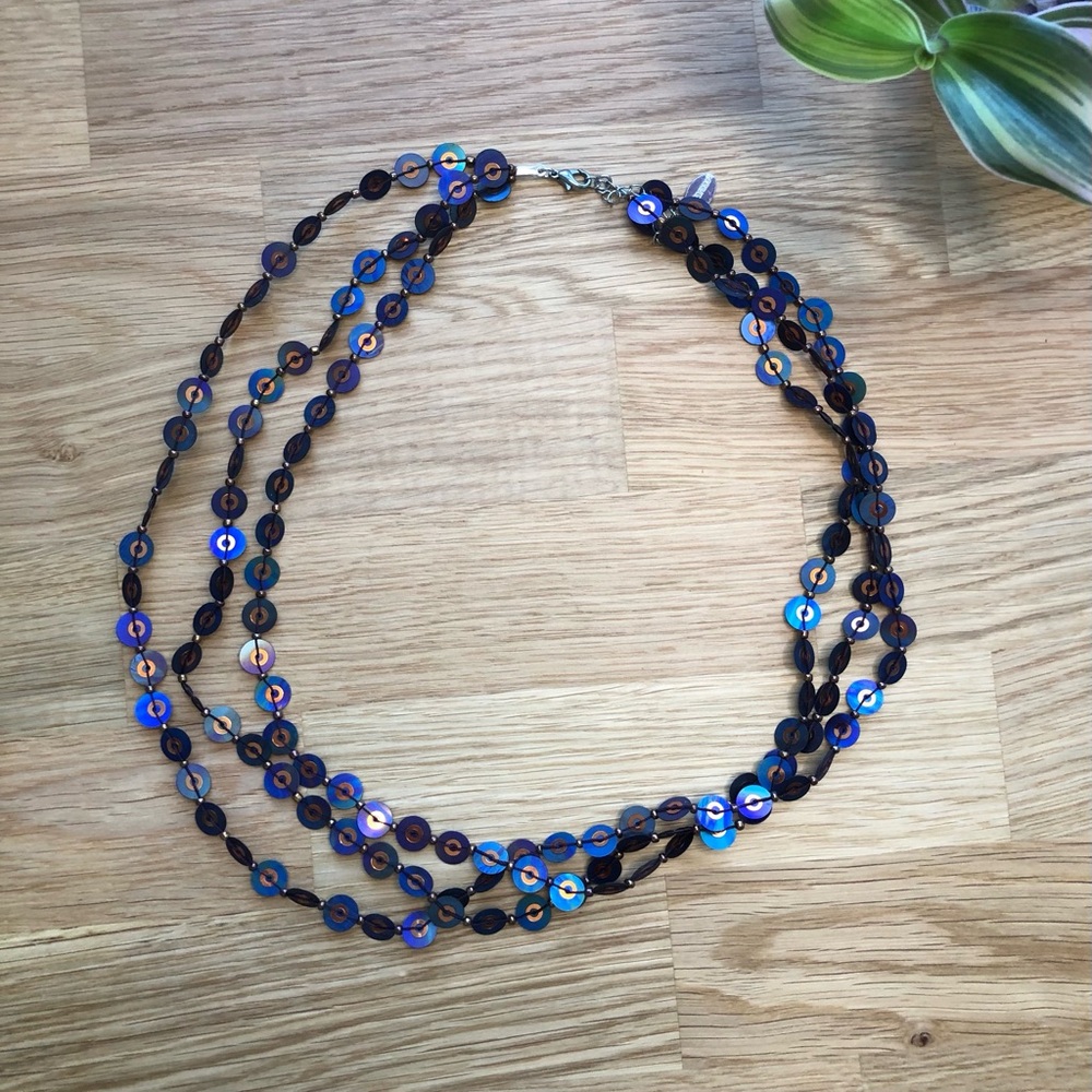 Caracol 🇨🇦 Three Strand Iridescent Sequin Necklace